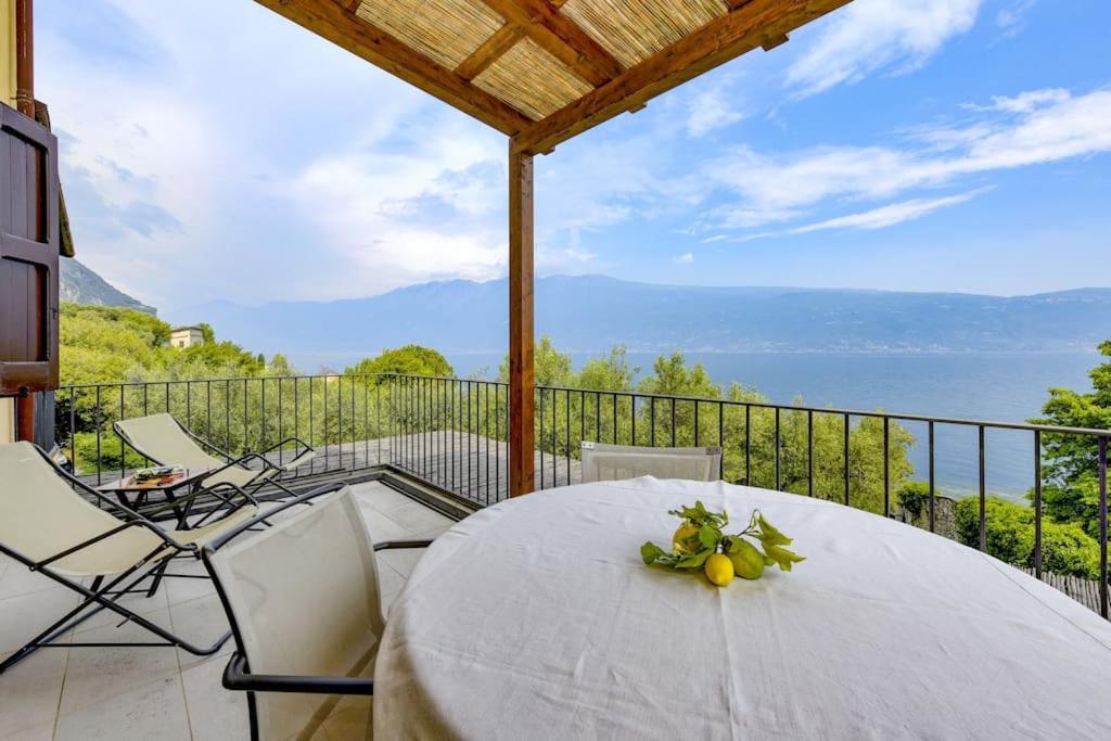 Oleandro Apartment Directly On The Lake Gargnano Extérieur photo