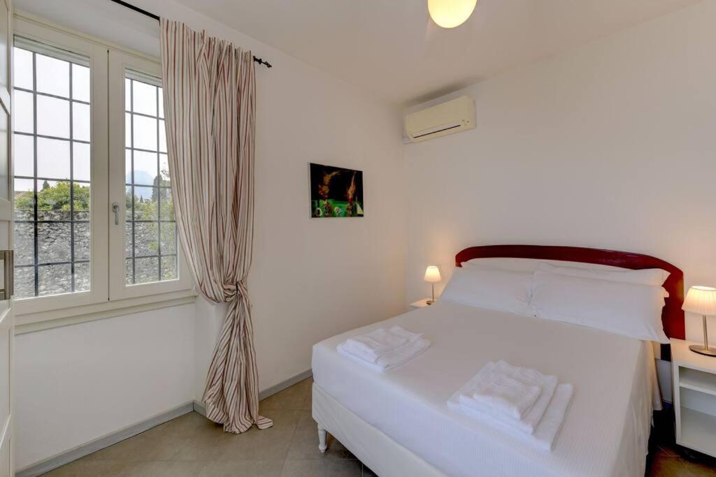 Oleandro Apartment Directly On The Lake Gargnano Extérieur photo