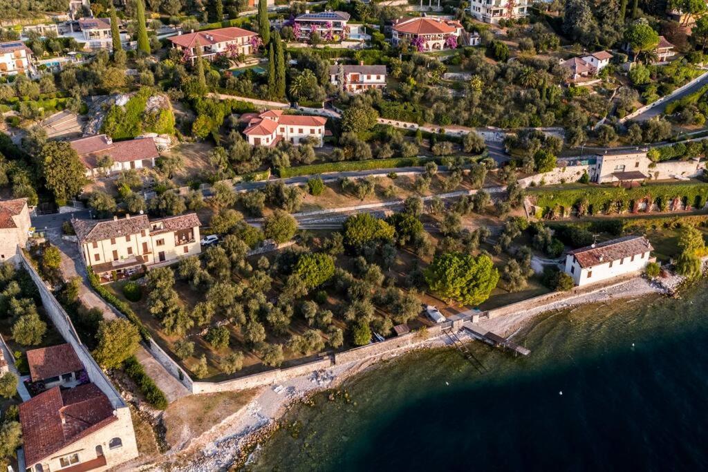 Oleandro Apartment Directly On The Lake Gargnano Extérieur photo